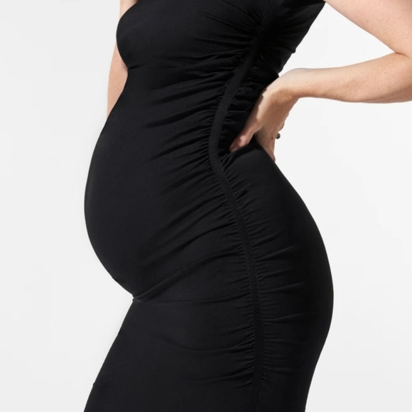 Blanqi Maternity Dress - Picture 5 of 8